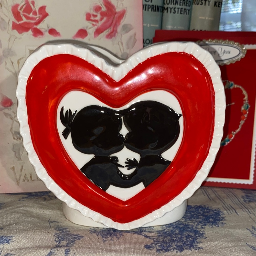 Vintage Ruben’s heart planter silhouette boy girl Kitschy Valentine’s Day